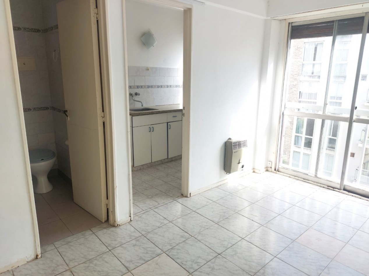 Un Ambiente piso 7o Al Frente. Alquiler X 24 Meses.