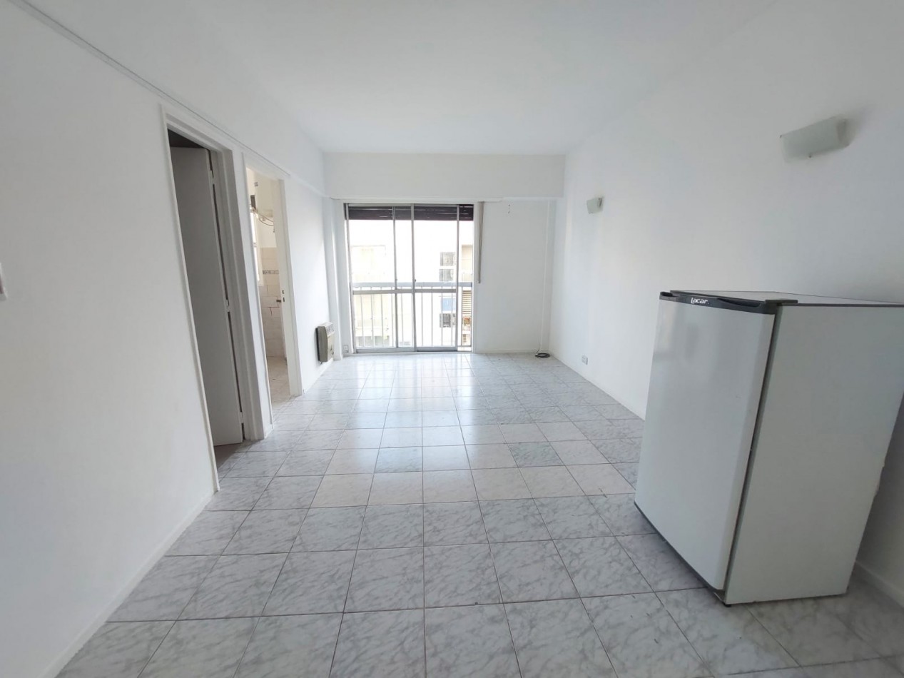Un Ambiente piso 7o Al Frente. Alquiler X 24 Meses.